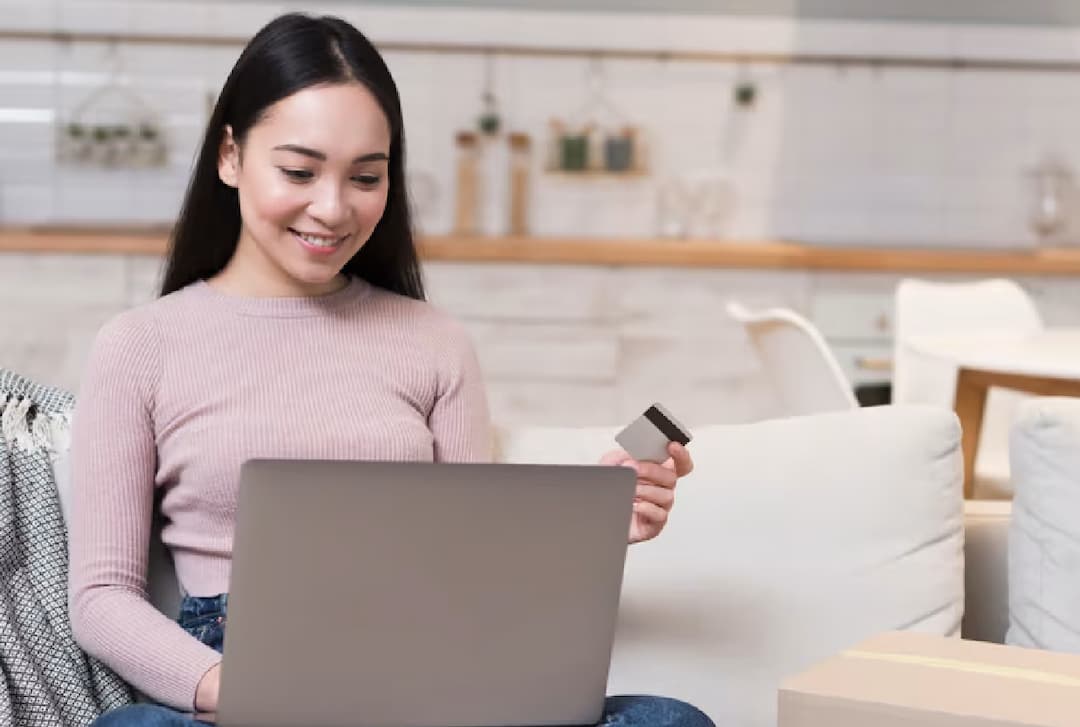 What is Omnichannel Marketing in E-commerce Definition & Strategy